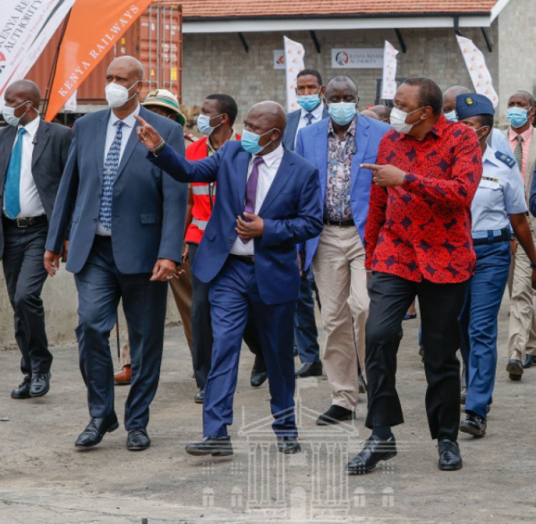 Breaking News: President Uhuru Kenyatta on an Impromptu Tour to NCDC-Nairobi {Photos}