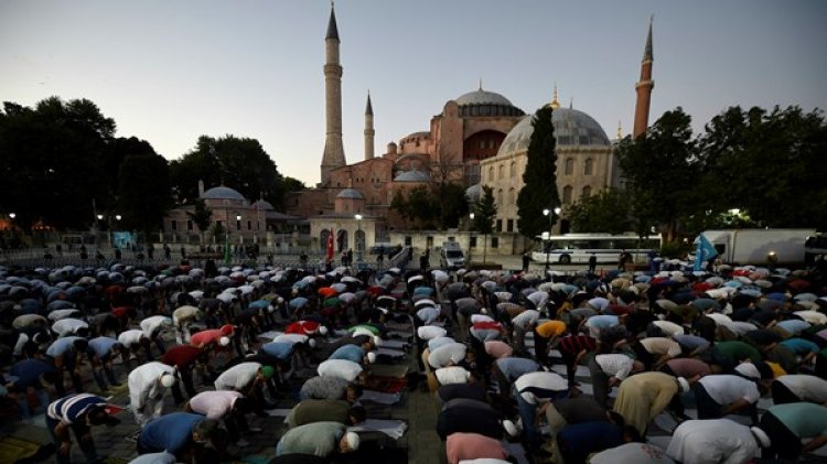 Turkey Issues a Partial Lockdown During the Holy Month of Ramadan