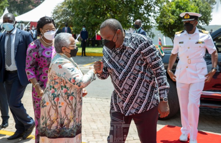 “Friends This Is Not A License For You To Strip And Remove Dignity From Our Women” – President Uhuru Kenyatta
