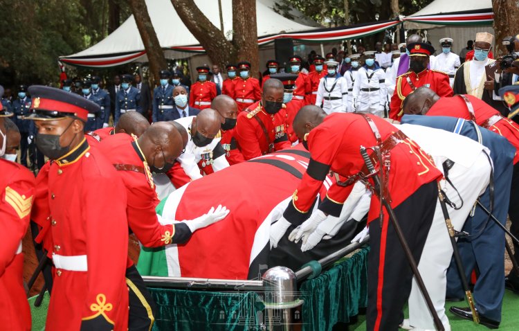 PHOTOS: President Kibaki Buried at Munyange Home in Othaya