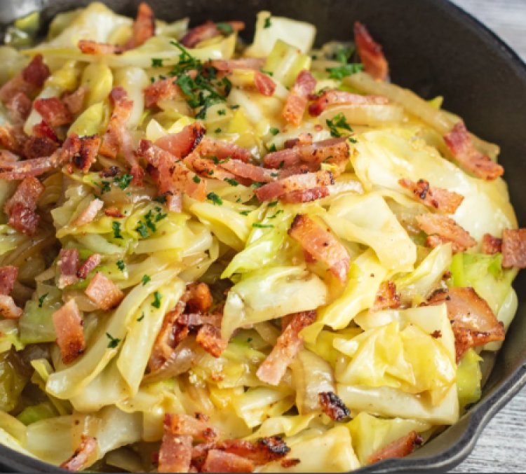 How to Make Bacon Fried Cabbage