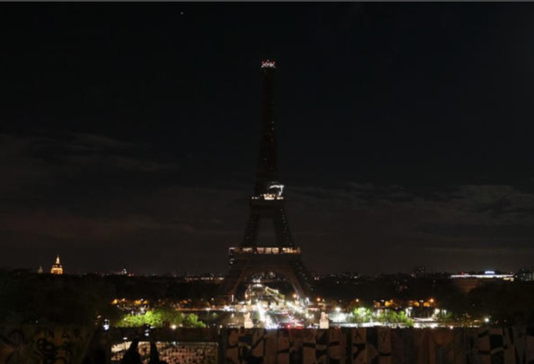 'Dark Times' Ahead for the Eiffel Tower